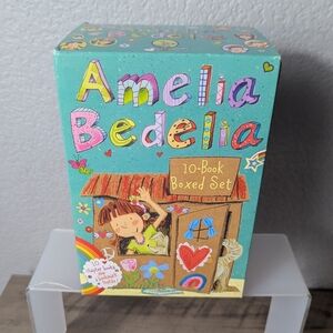 Amelia Bedelia 9 Book Boxed Set